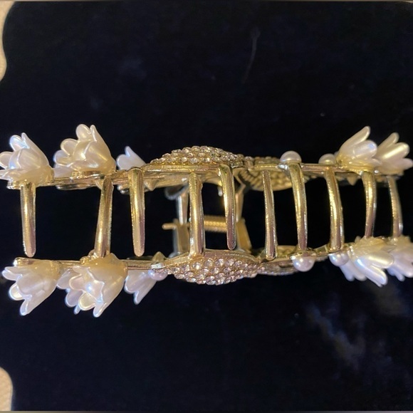 Rhinestone Bow Hair Clip - Picture 3 of 4